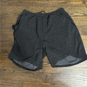 Lululemon pacebreaker shorts 9”